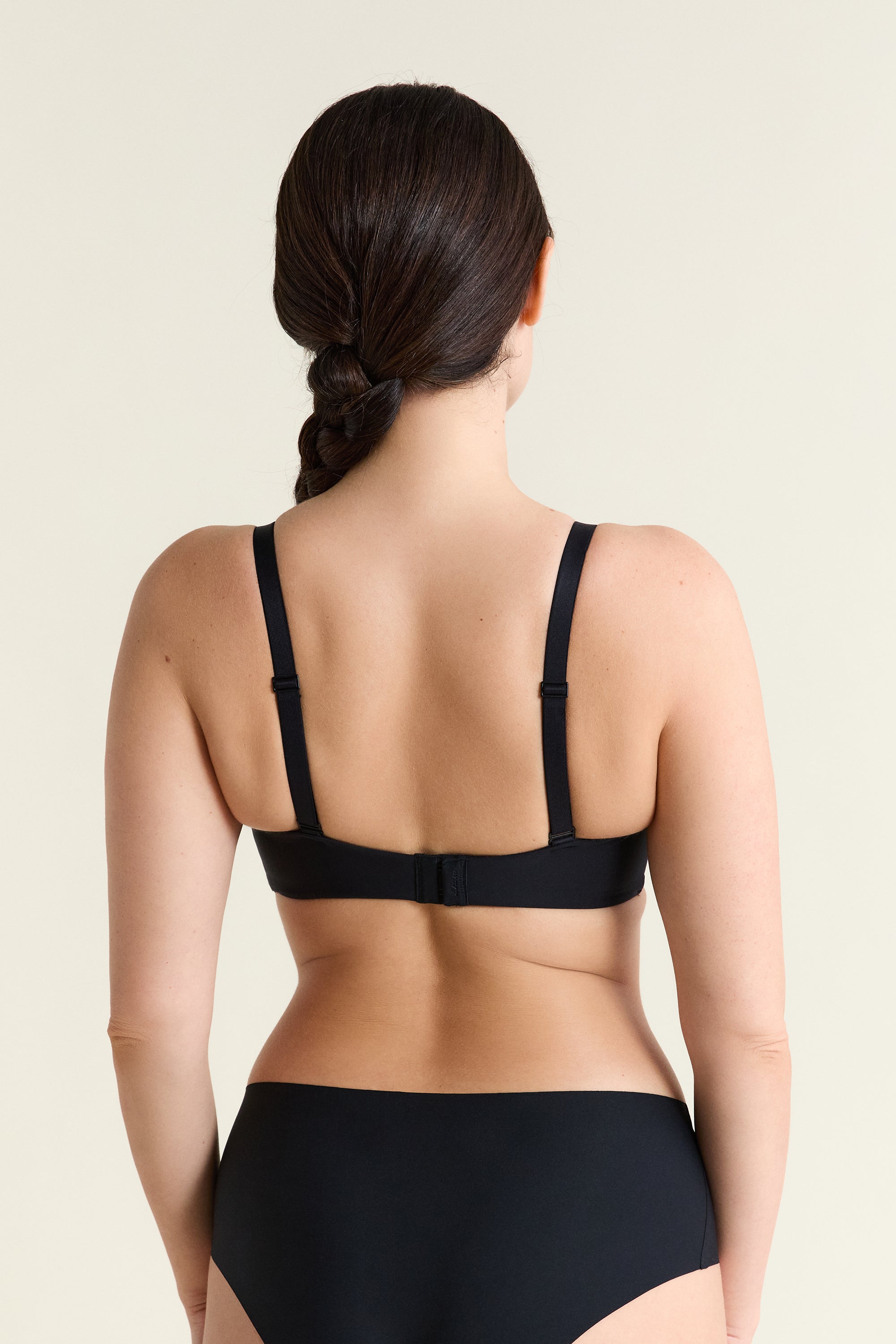Wireless Lightly Lined Bra In Microfiber