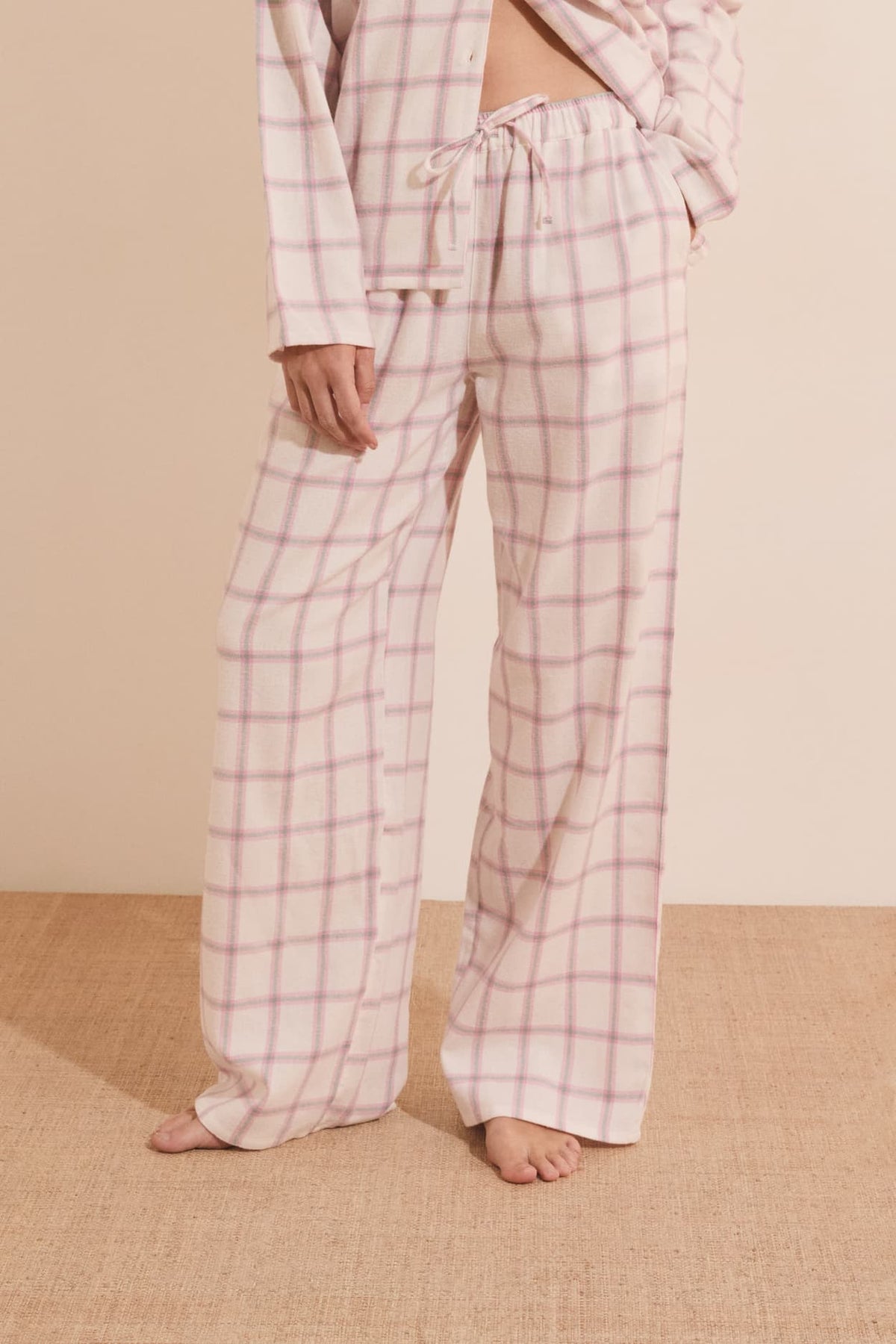 Checked Cotton Pajama Pants in pink, back view - Etam