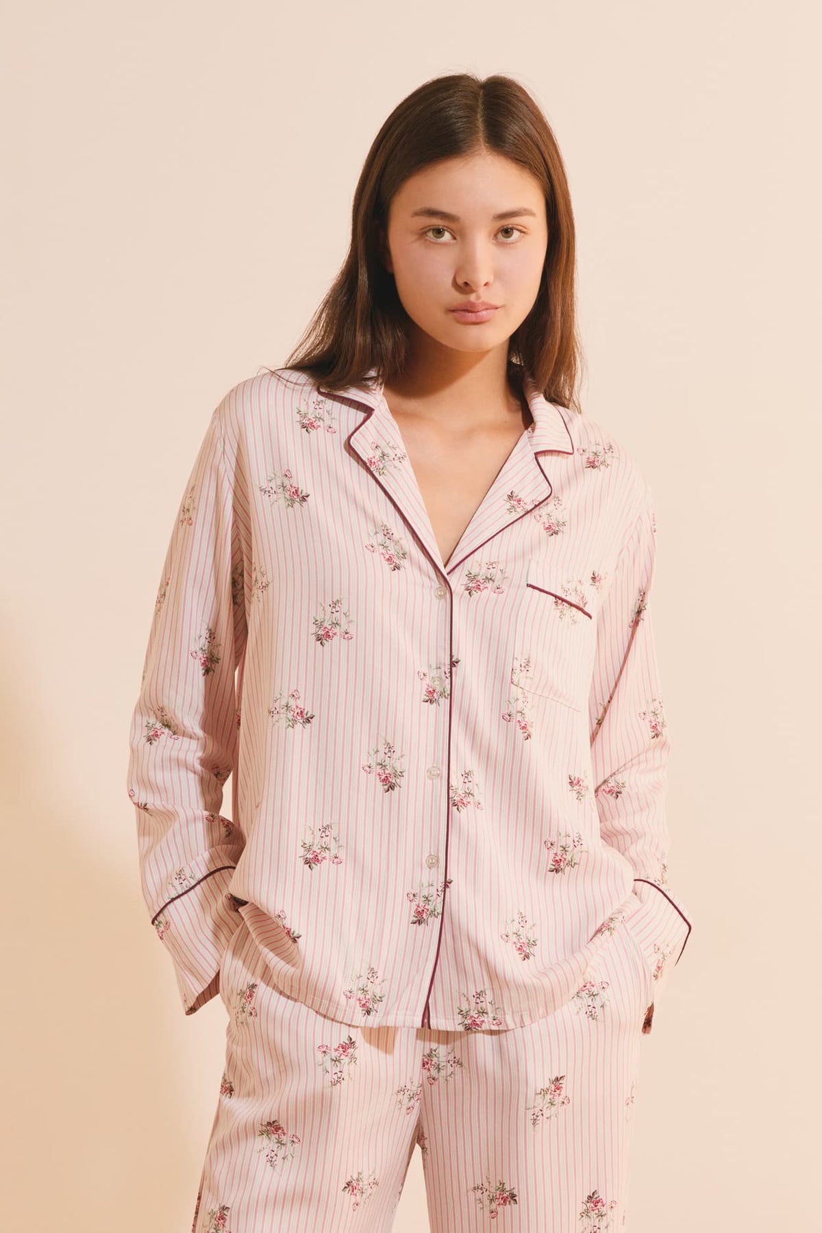 Chemise de pyjama à motif fleuri in primerose, close-up view - Etam