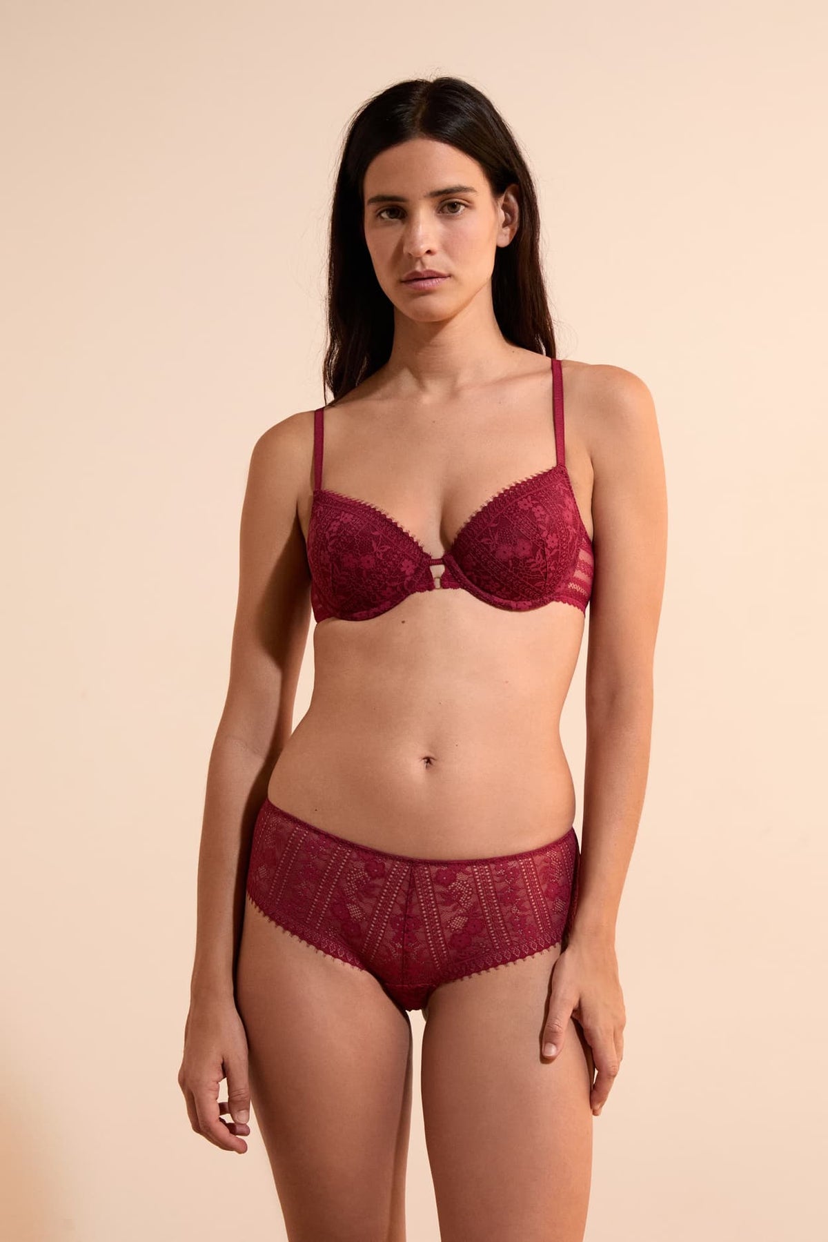 Bra No. 4 - The Lace Lightly Lined Demi Bra in grenat, front look view - Etam