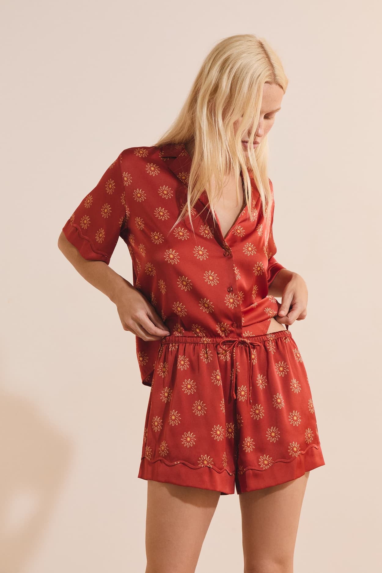 Satin Floral Patterned Pajama Shorts - carmin