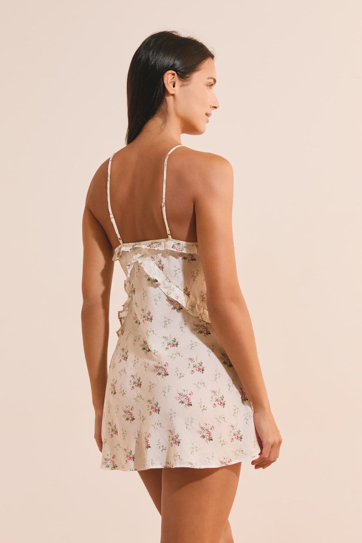Nuisette à motifs fleuris in creme, side view - Etam