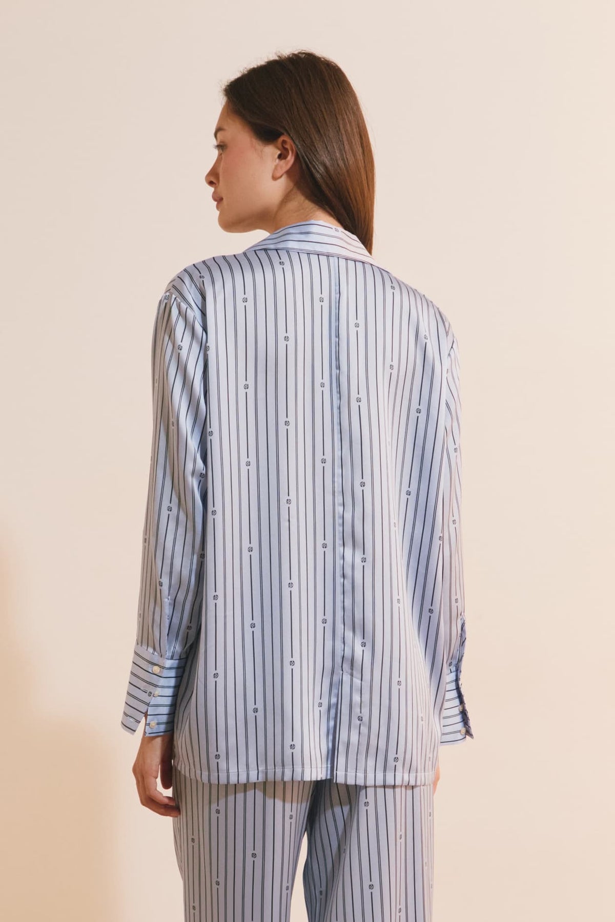 Striped Satin Pajama Shirt in blue, detail view - Etam