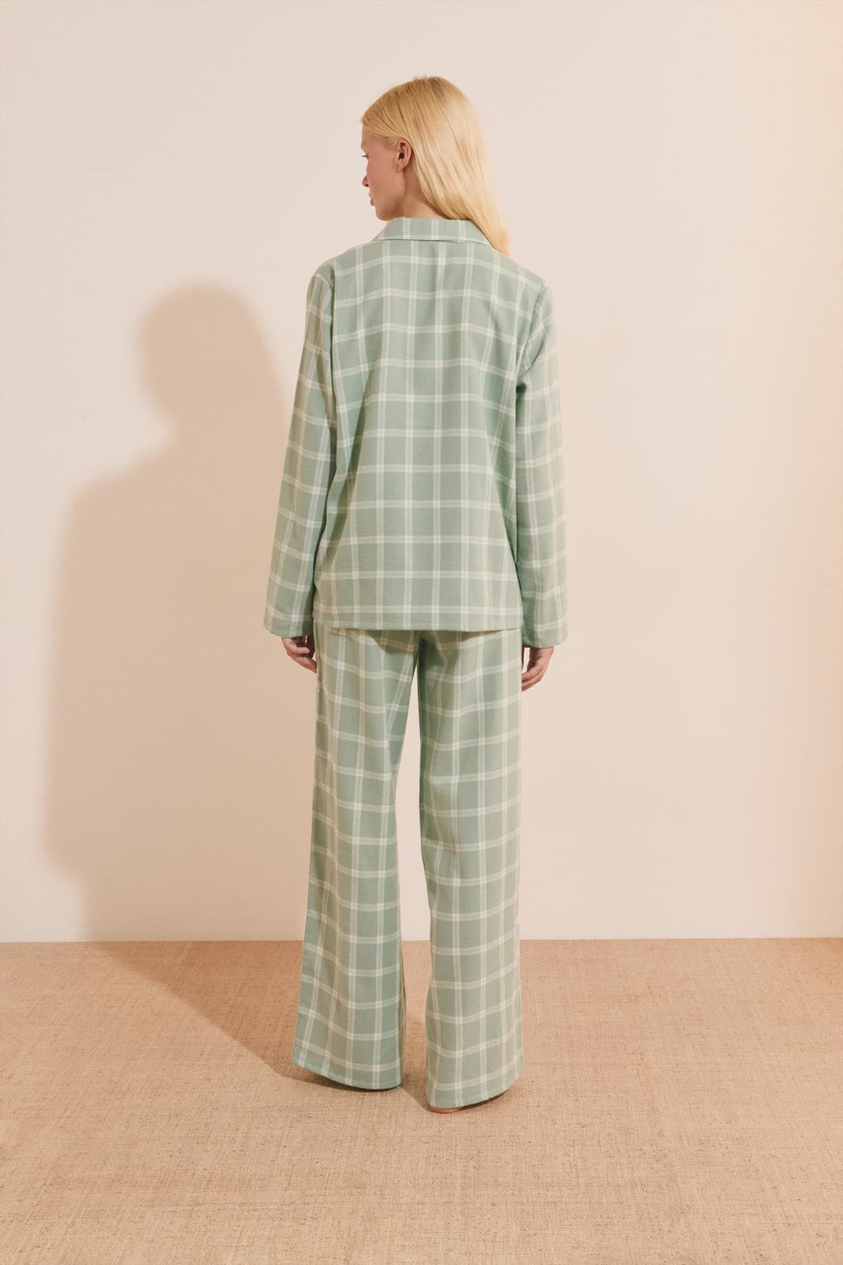 Chemise de pyjama à carreaux en coton in green, view 2 - Etam