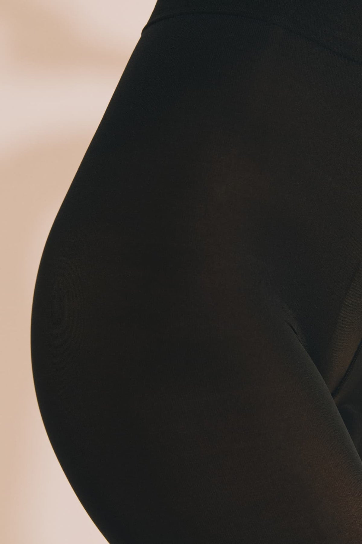 Opaque Tights – 60 Denier — Black — image 4 / جوارب طويلة معتمة بكثافة 60 دينير — أسود — صورة 4