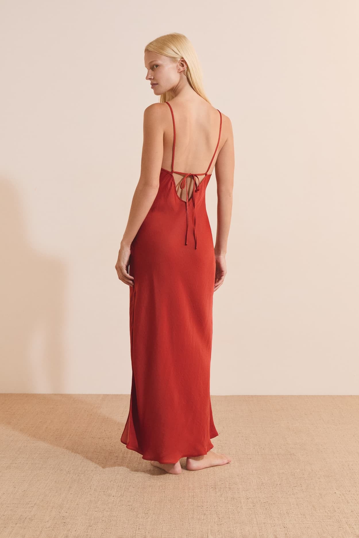 Long Nightgown With Open Back - carmin