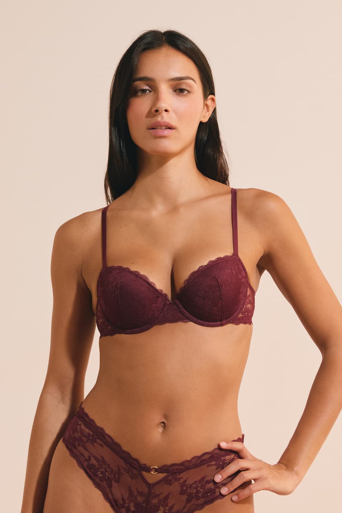 Soutien-gorge coques fines avec broderie in aubergine, view 1 - Etam