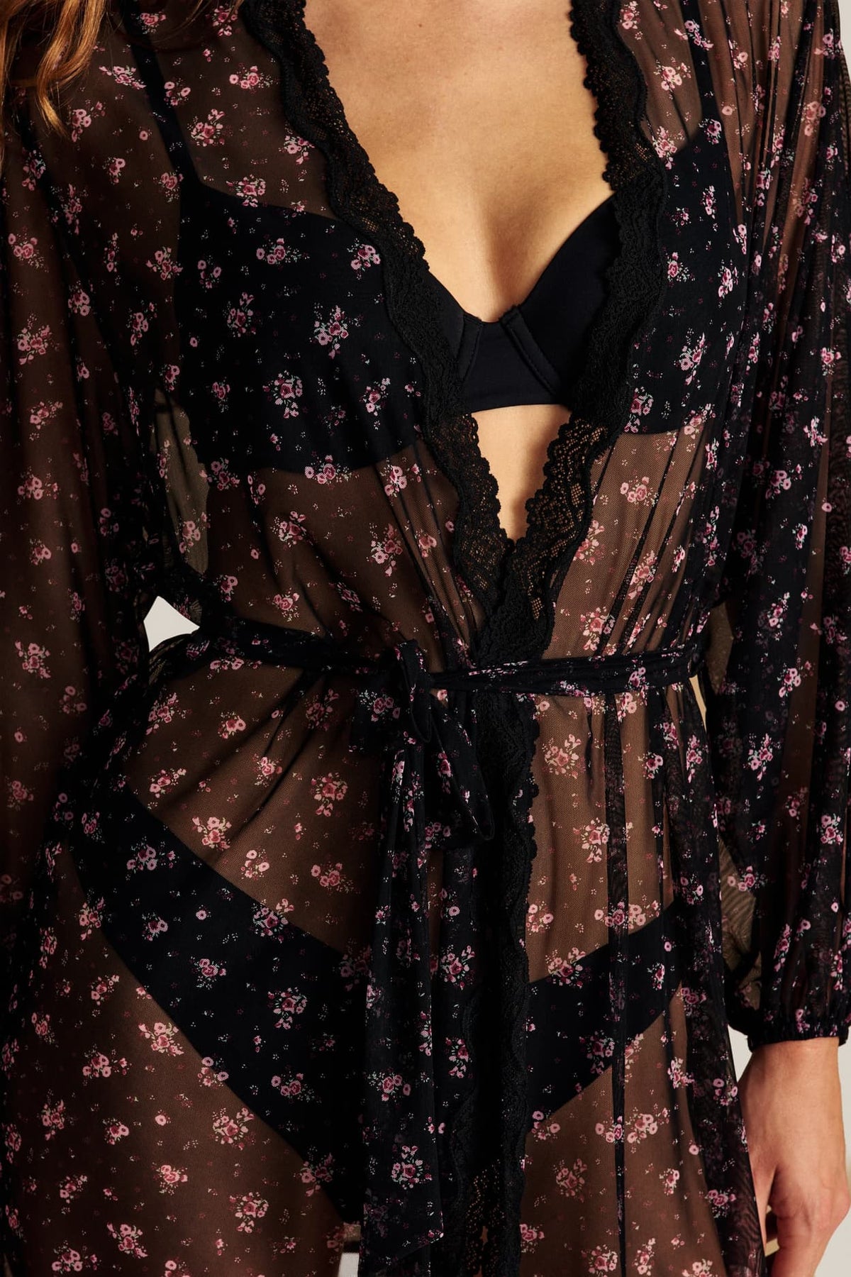 Deshabillé transparent in Black, styled view - Etam