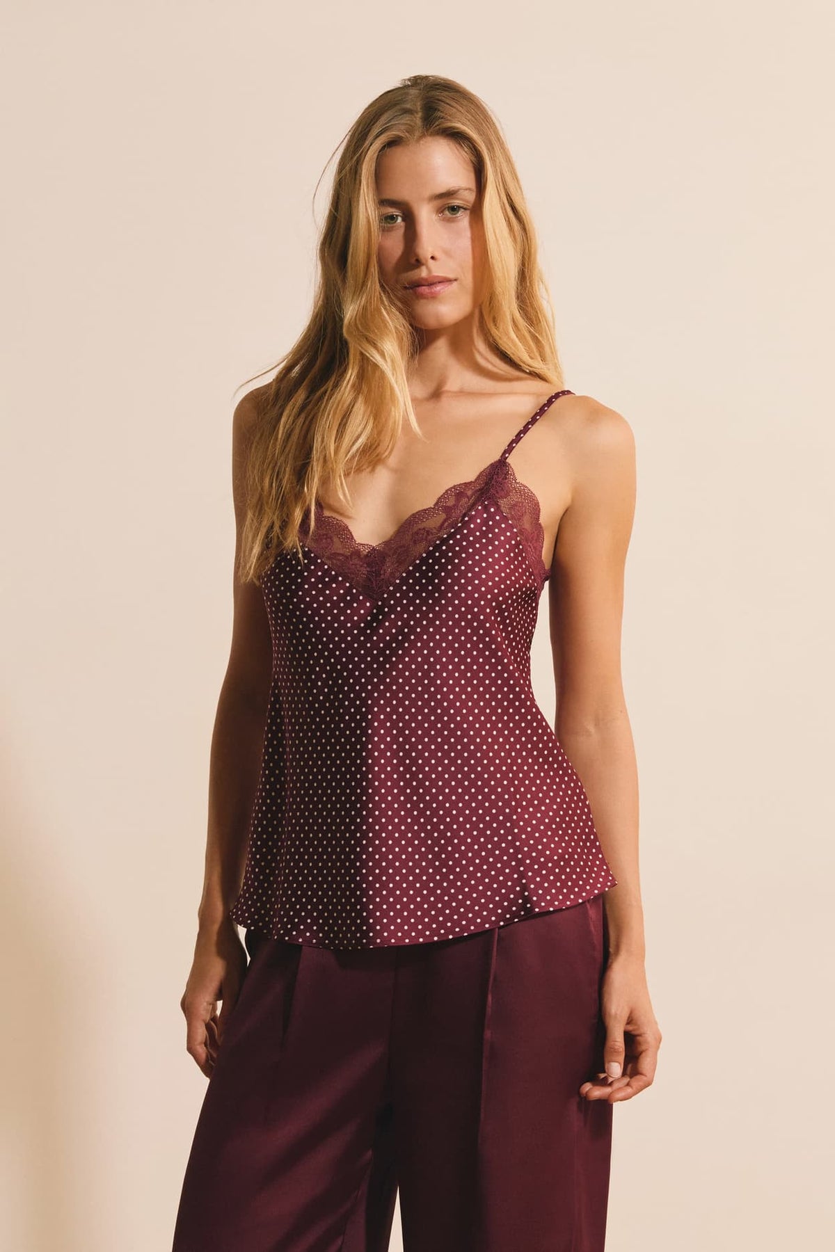 Satin Camisole with Lace Details — Aubergine — image 1 / توب بيجاما ساتان بتفاصيل دانتيل — باذنجاني — صورة 1