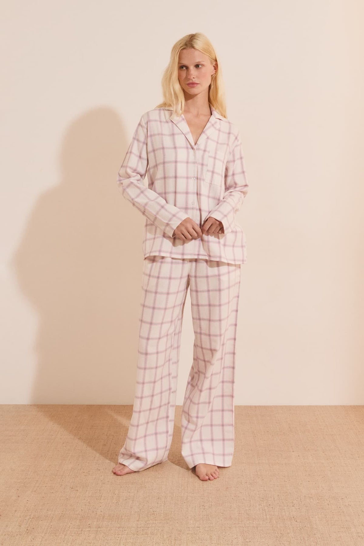 Checked Cotton Pajama Pants in pink, close-up view - Etam