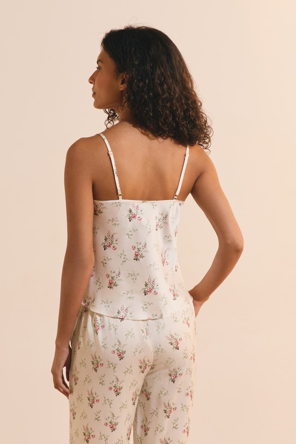 Caraco à motifs fleuris in creme, side view - Etam